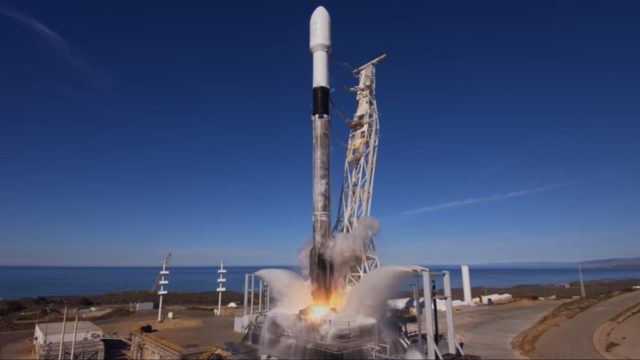 SpaceX Luncurkan 60 Satelit Internet Starlink Ke Ruang Angkasa Melalui Falcon 9