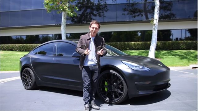 Mobil Tesla Model 3 Setelah Dipakai Selama Satu Tahun, Banyak Kekurangannya
